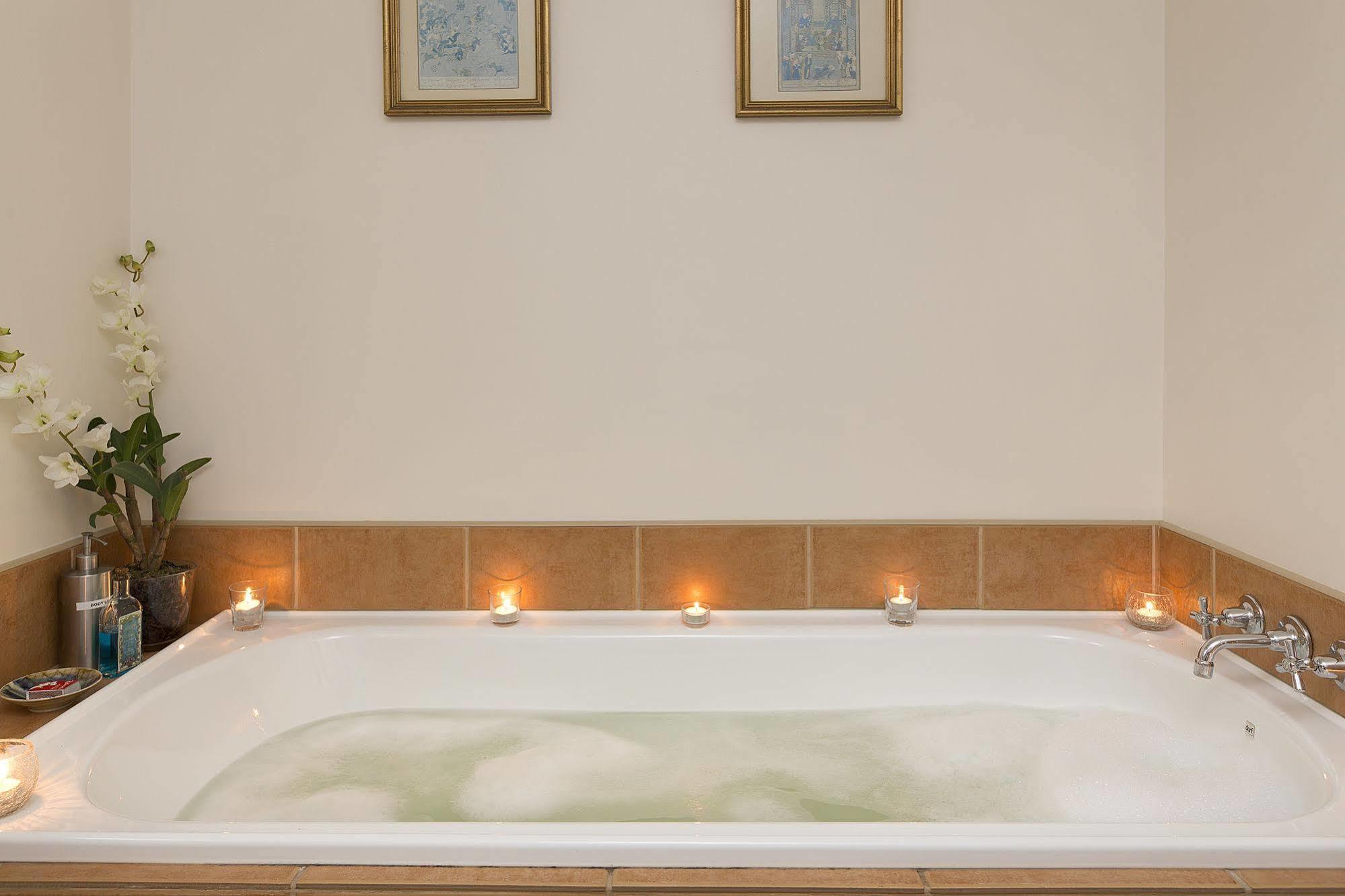 Hillcrest Mountain View Retreat Bed & Breakfast Crystal Creek Bagian luar foto