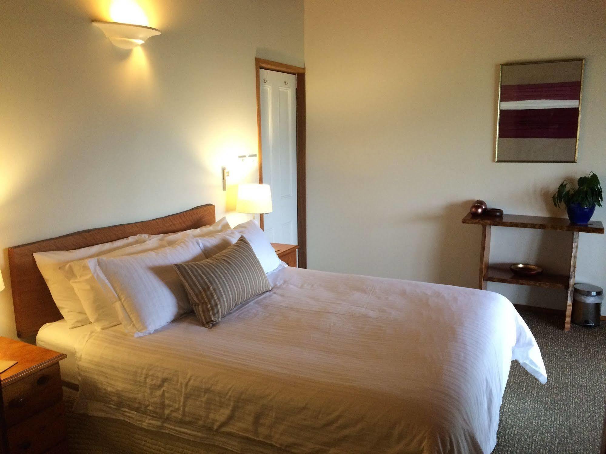 Hillcrest Mountain View Retreat Bed & Breakfast Crystal Creek Bagian luar foto